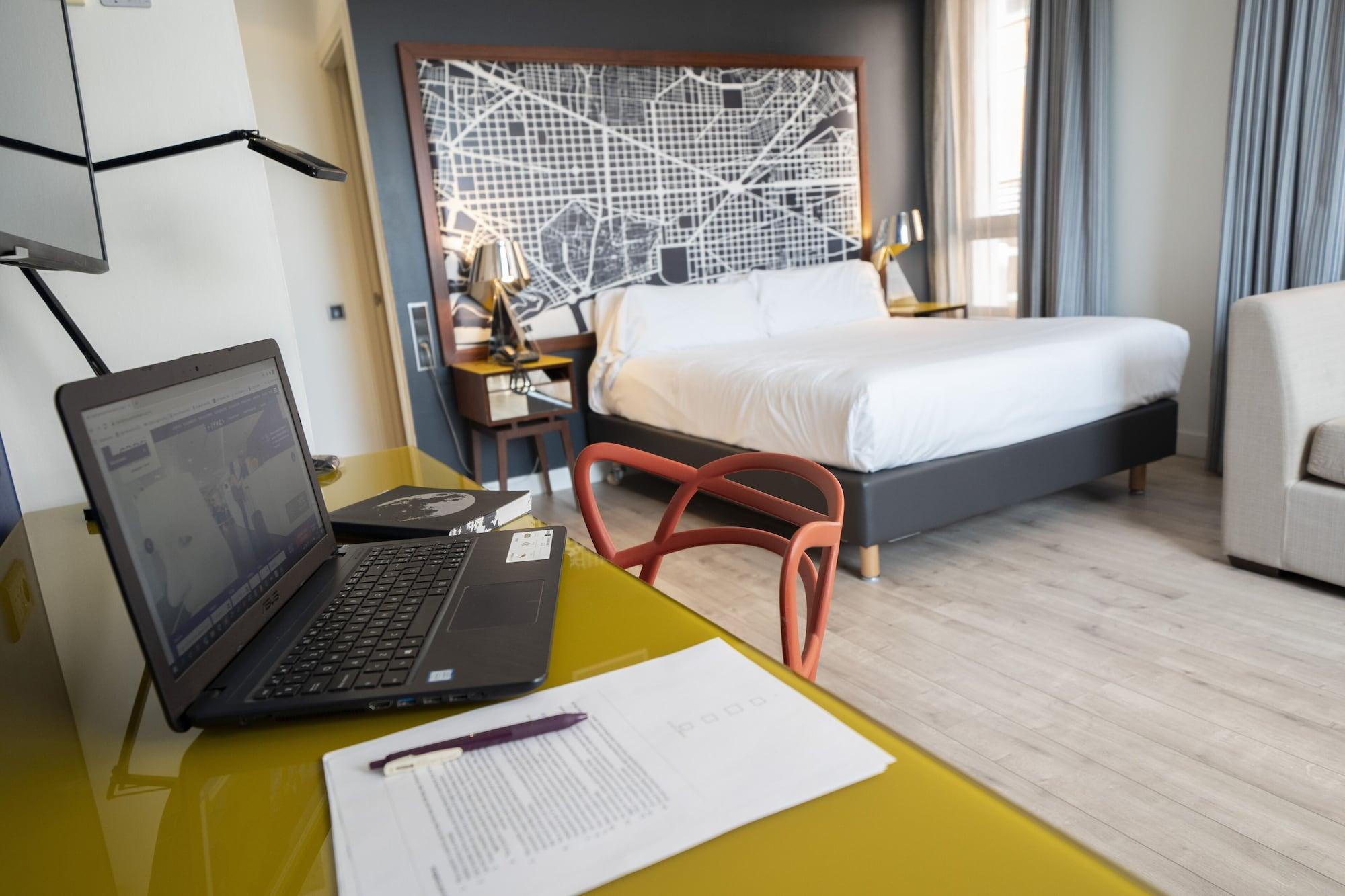 Naitly Barcelona Poblenou Hotel Exterior photo