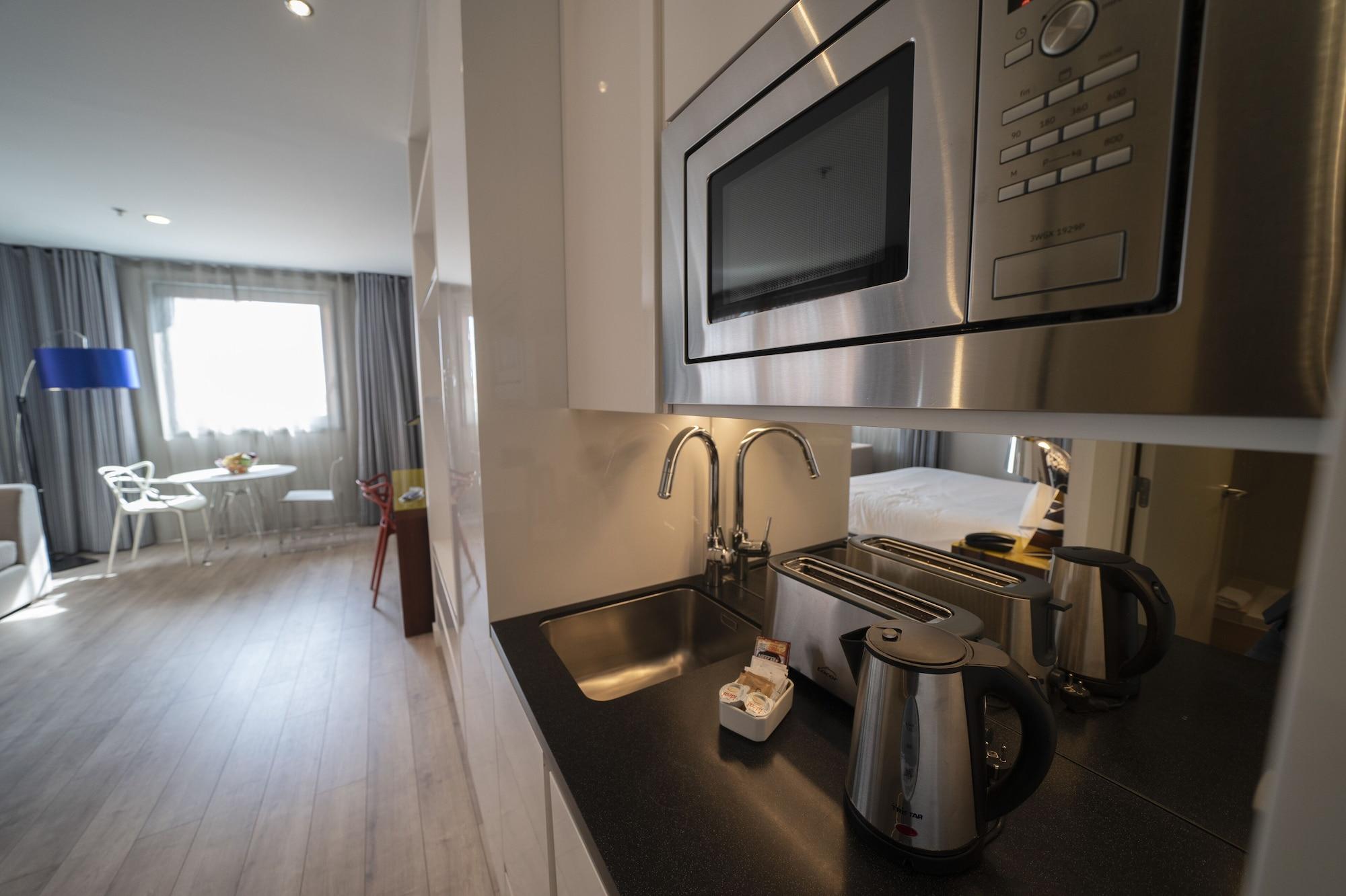 Naitly Barcelona Poblenou Hotel Exterior photo