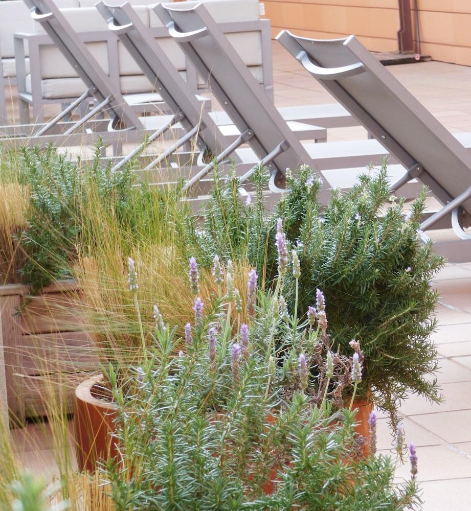 Naitly Barcelona Poblenou Hotel Exterior photo